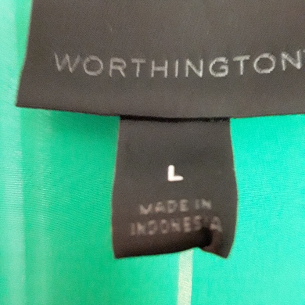 Gorgeous silky button down blouse.